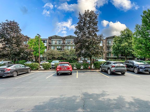 4th image of 1400 N Yarmouth Pl APT 413
