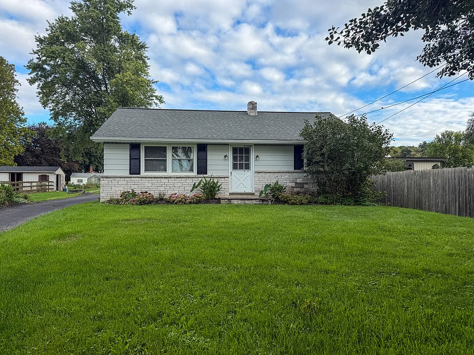 1st image of 513 S Farmersville Rd