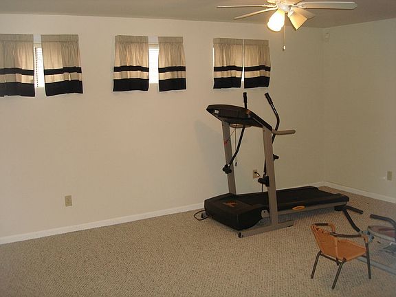 5th image of 11077 Kohrs Ln