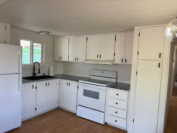 2902 E 2nd St Unit 105, Newberg, OR 97132