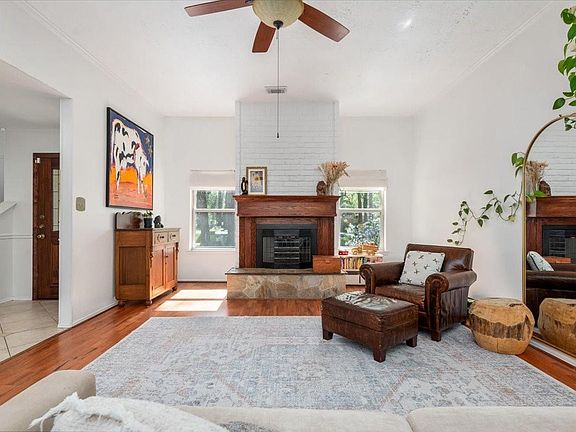 3rd image of 95 Yewleaf Dr