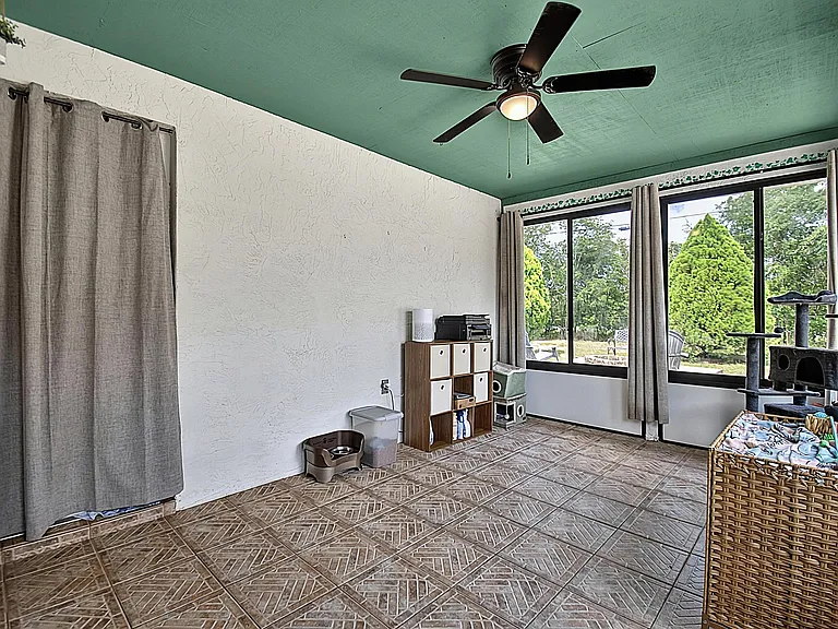 4 Zanzibar Balsan Ct — Photo 39