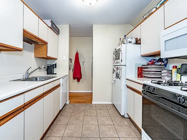 245 Regency Park Dr #245 — Photo 12
