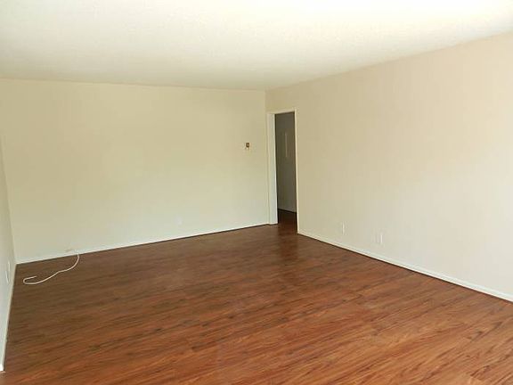 3rd image of 1449 Rexford Dr APT 1