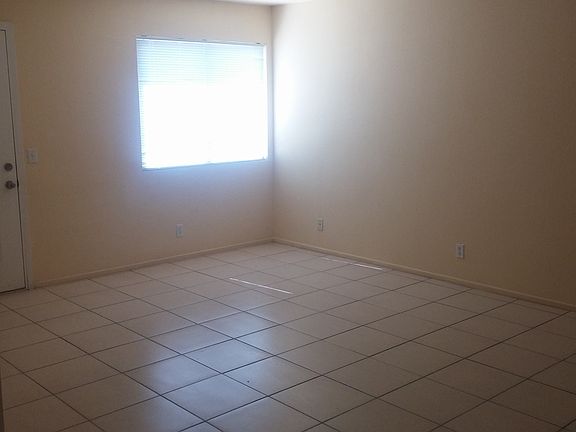 3rd image of 72867 Juanita Dr