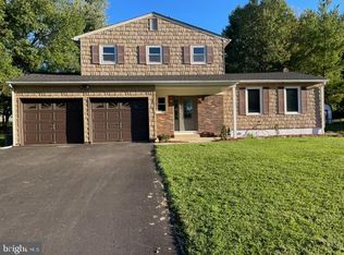 56 Windybush Way, Ewing, NJ 08560