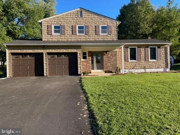 56 Windybush Way, Ewing, NJ 08560