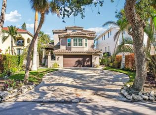 5159 Oxford Dr, Sarasota, FL 34242