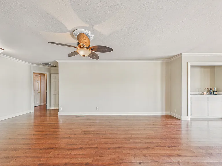 4910 Cabrillo Point — Photo 22