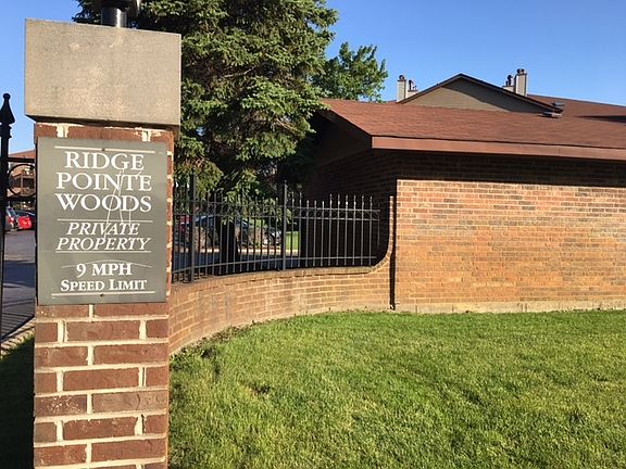 3rd image of 6419 Oak Forest Ave #813