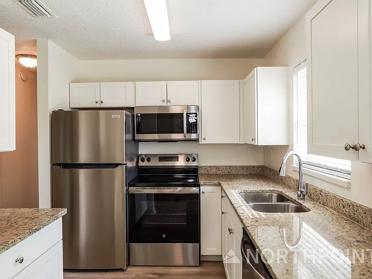 5524 Enchanted Dr — Photo 7
