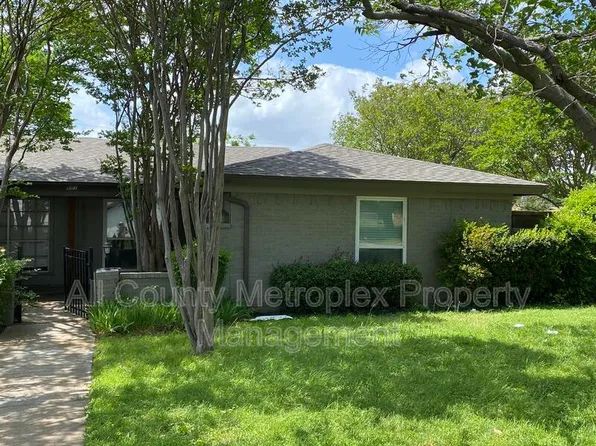 801 Irwin Dr APT B, Hurst, TX 76053