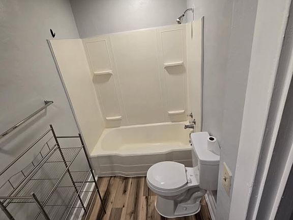 5th image of 102 E Market St #305