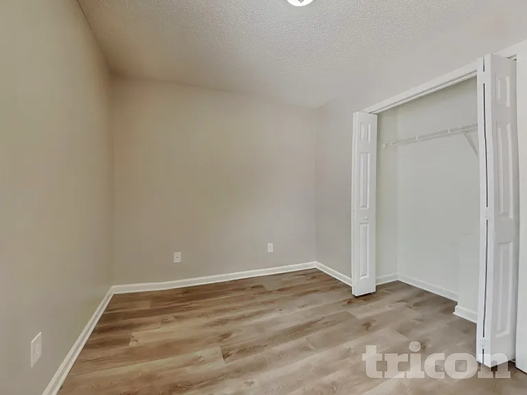 1031 Laurel Leaf Rd — Photo 14