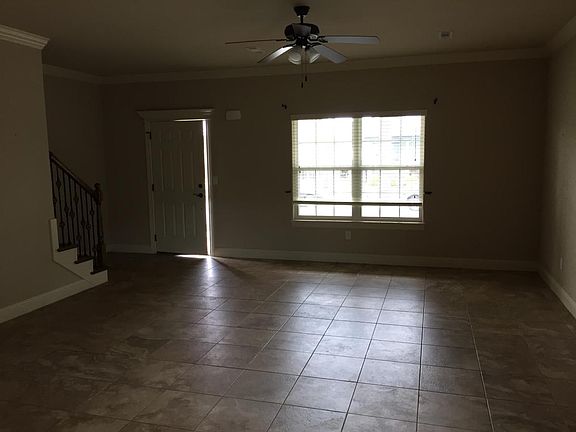5th image of 547 N Longfellow Ln