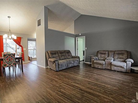 5th image of 340 Pimlico Ct