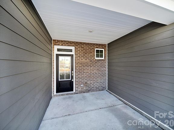 2nd image of 8027 Scarlet Maple Ln