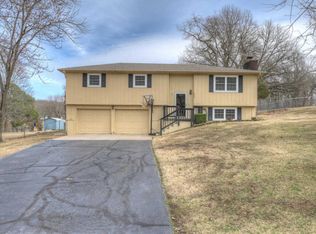 527 Grandview Dr, Joplin, MO 64804