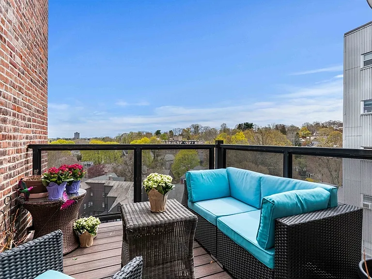 1471 Beacon St #Penthouse 10 — Photo 29