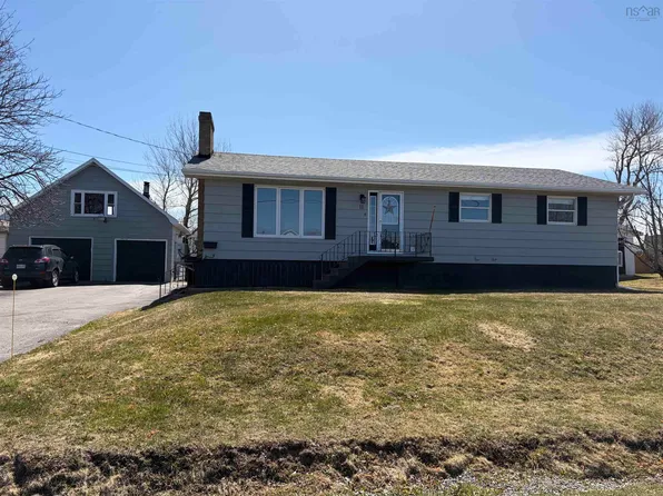 11 Luke St, Cape Breton, NS B1A 1N7