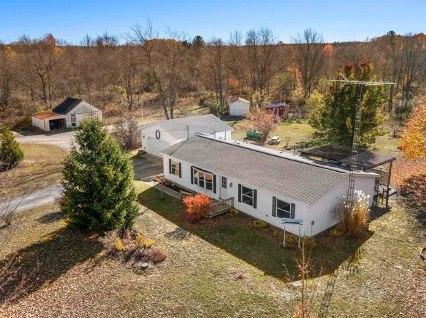 17651 Vondra Rd, Thompsonville, MI 49683