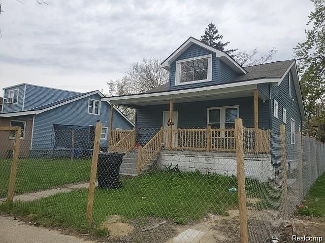1st image of 15389 Dexter Ave