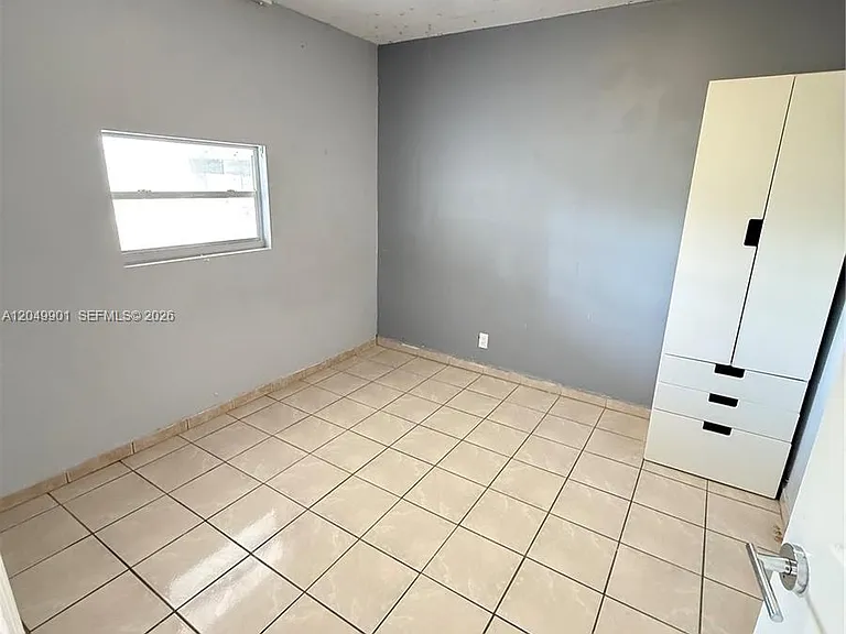 2025 NE 164th St #318 — Photo 9