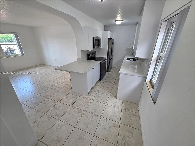 10500 SW 30th St — Photo 13