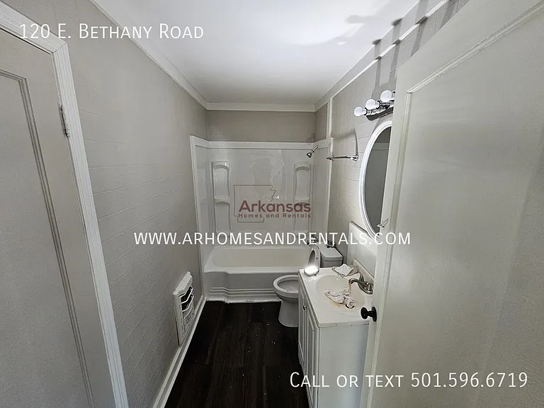 120 E Bethany Rd — Photo 16