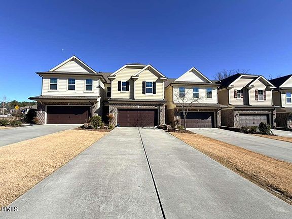 2nd image of 305 Alamosa Pl