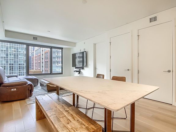 4th image of 1750 Wewatta St #925L