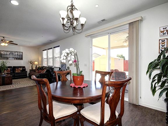 3rd image of 9598 Cherry Grove Cir