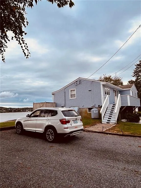 2 bed, 1.0 bath, 920 sqft, $2,900 — Photo 2
