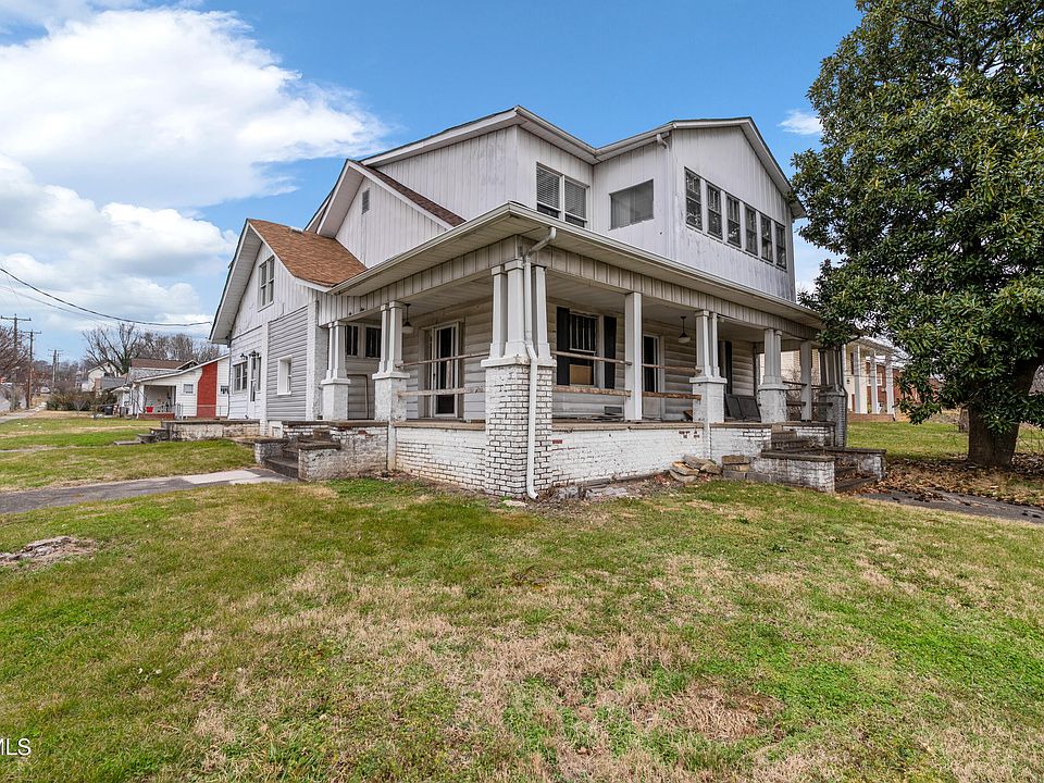 1st image of 601 Fairview Ave #3