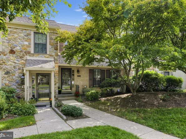1703 Weatherstone Dr, Paoli, PA 19301