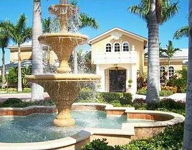1st image of 305 Villa Cir