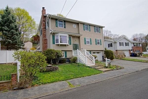 1st image of 25 Crescent Dr