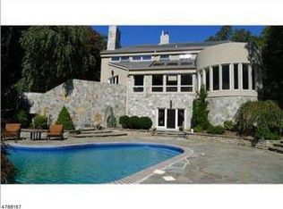 822 W Shore Dr, Kinnelon, NJ 07405