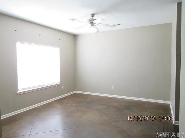 3 bed, 2.0 bath, 1288 sqft, $1,150 — Photo 2