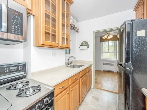 5355 Henry Hudson Pkwy W image 11 of 16