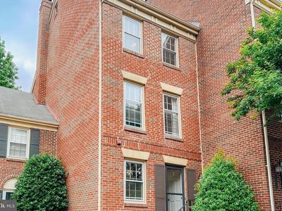 1202 Michigan Ct, Alexandria, VA, 22314