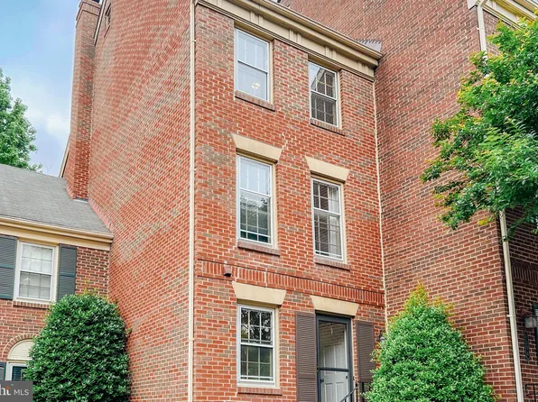 1202 Michigan Ct, Alexandria, VA 22314