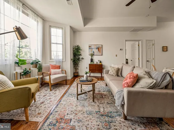 128-30 South St #3R-D, Philadelphia, PA 19147