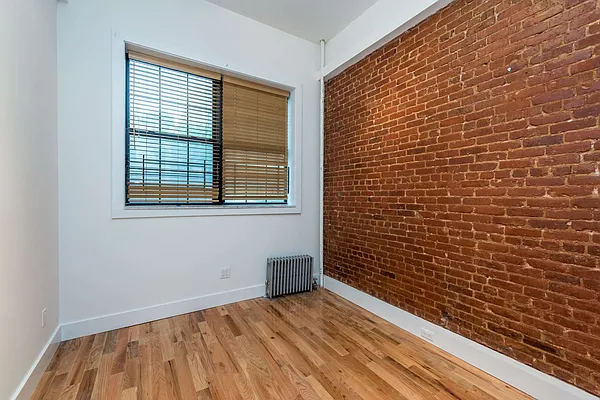 Rented by Nooklyn NYC LLC | media 44