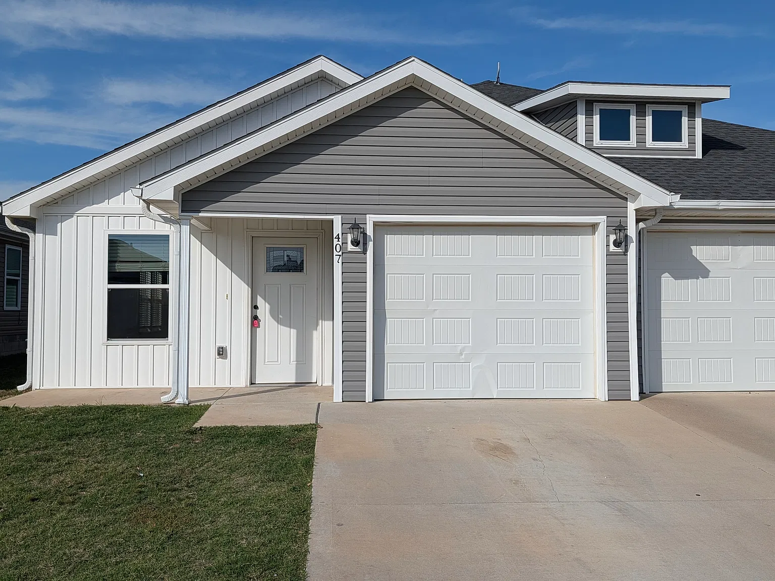 3 bed, 1373 sqft, $1,399 — Photo 2