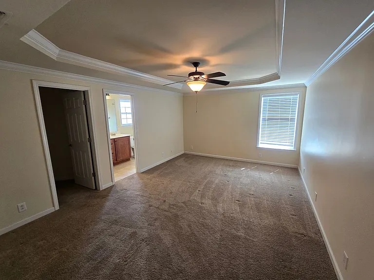 2121 Cason Ln — Photo 8