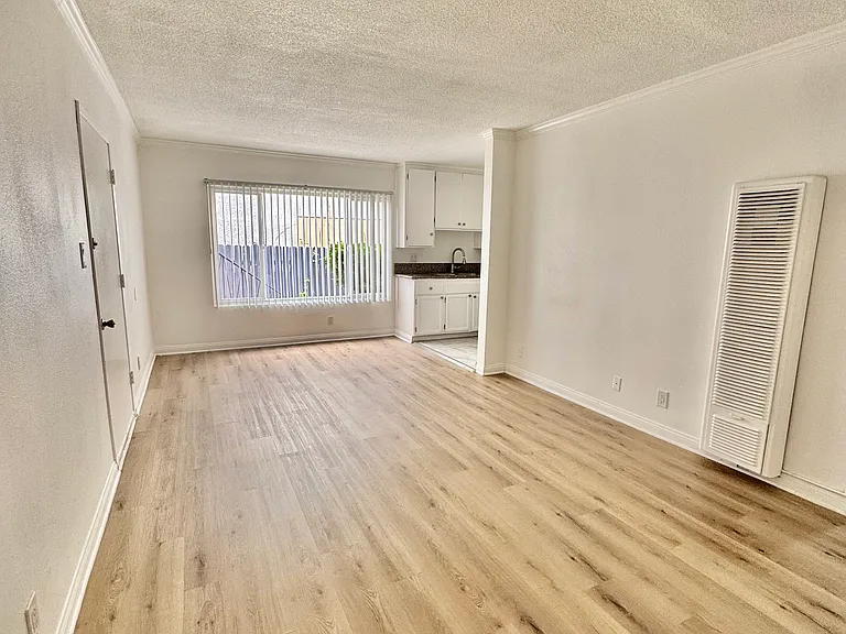 12711 Pacific Ave #1 — Photo 8