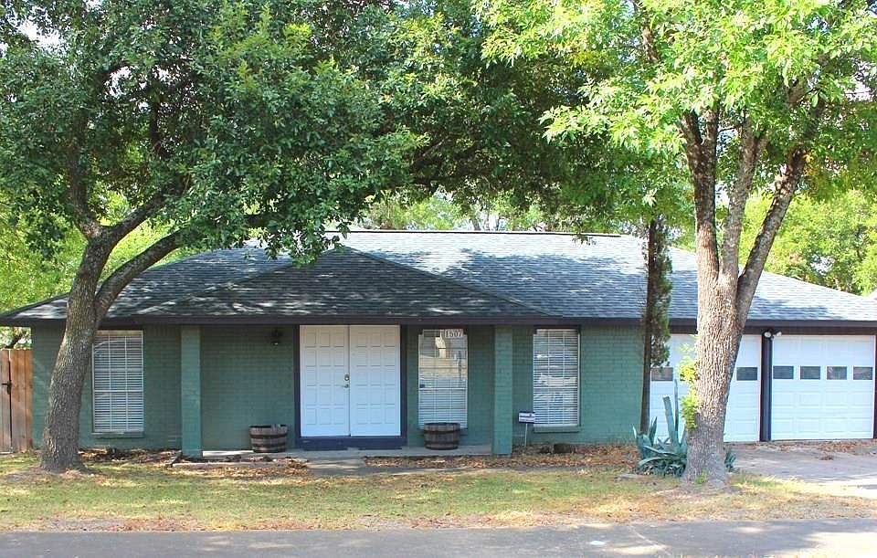 1st image of 1507 Pine Knoll Dr