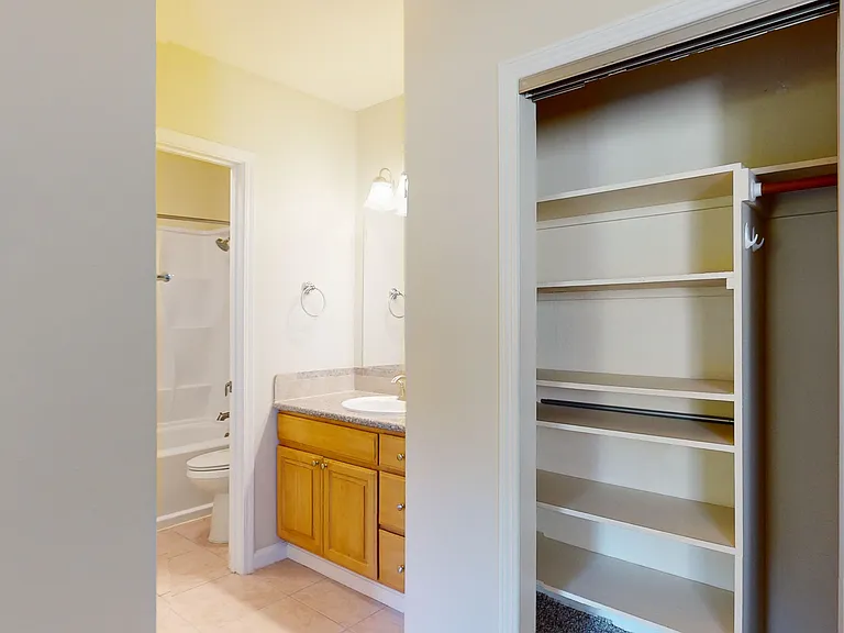 107 Marin St #10 — Photo 15