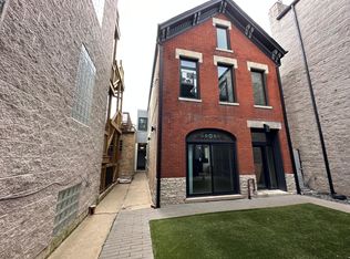 946 N Wolcott Ave, Chicago, IL 60622